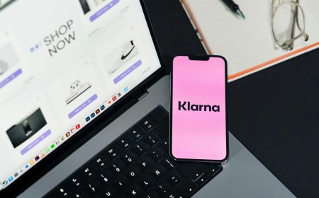 L’intelligenza artificiale si arrende di fronte a quella umana:  Klarna cambia rotta e torna ad assumere.