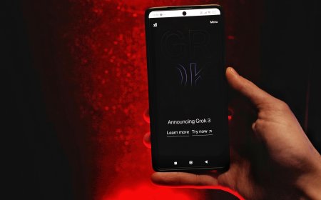 Grok 3 "spaventosamente intelligente": il nuovo modello di Musk sfida OpenAI