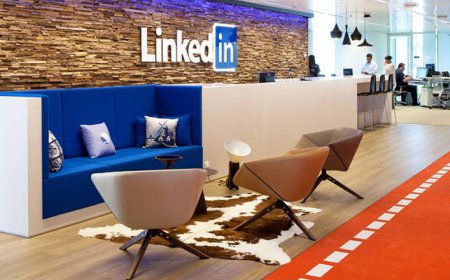 LinkedIn userà i dati degli utenti per addestrare l’intelligenza artificiale a partire dal 3 novembre