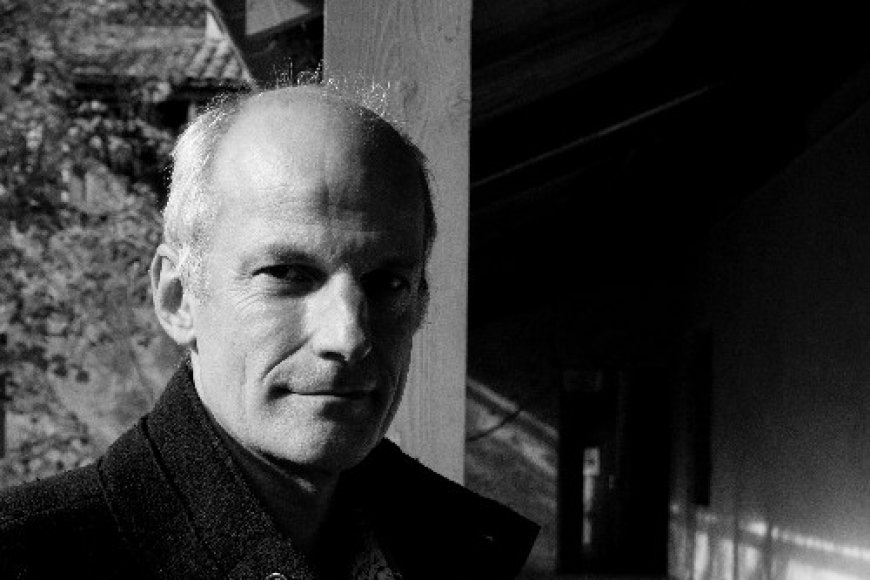 “Chi usa l’intelligenza artificiale è un ricettatore”. L’allarme di Jörn Cambreleng scuote l’editoria europea