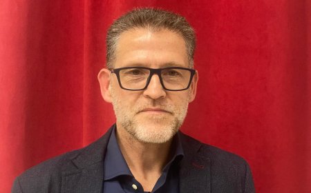 Dalla chiesa allo schermo: il pellegrino in poltrona nella società della solitudine