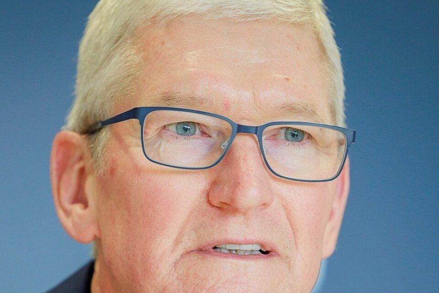 Tim Cook anticipa l’espansione dell’intelligenza artificiale in Apple Intelligence