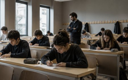 Le università stanno tornando agli esami scritti su carta